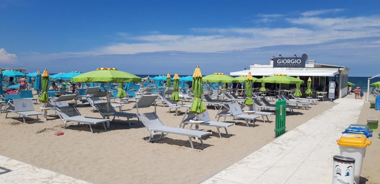 Hotel Italy Misano Adriatico Buitenkant foto