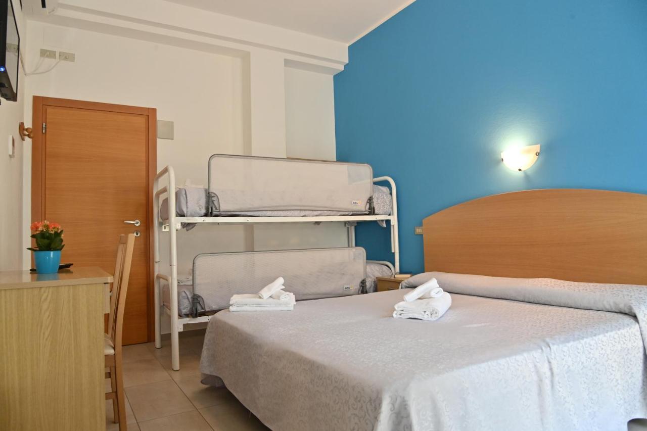 Hotel Italy Misano Adriatico Buitenkant foto
