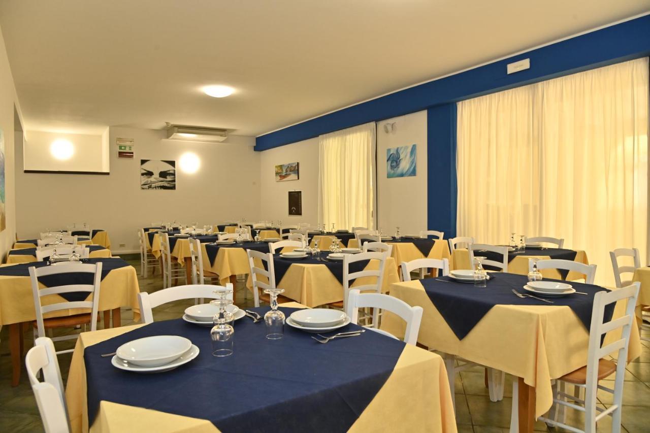 Hotel Italy Misano Adriatico Buitenkant foto