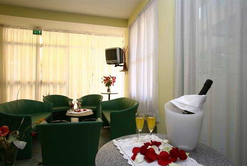 Hotel Italy Misano Adriatico Buitenkant foto